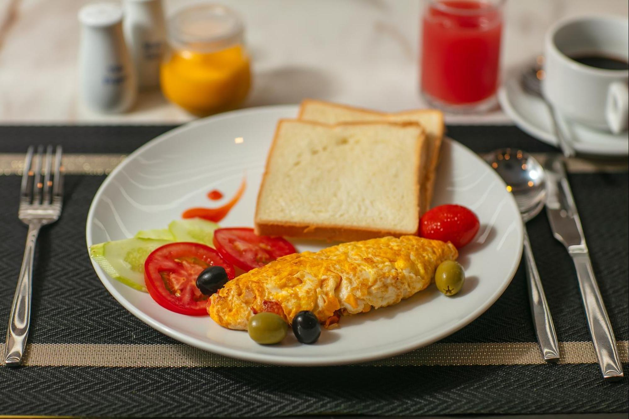 Media Central Hotel & Spa هانوي المظهر الخارجي الصورة